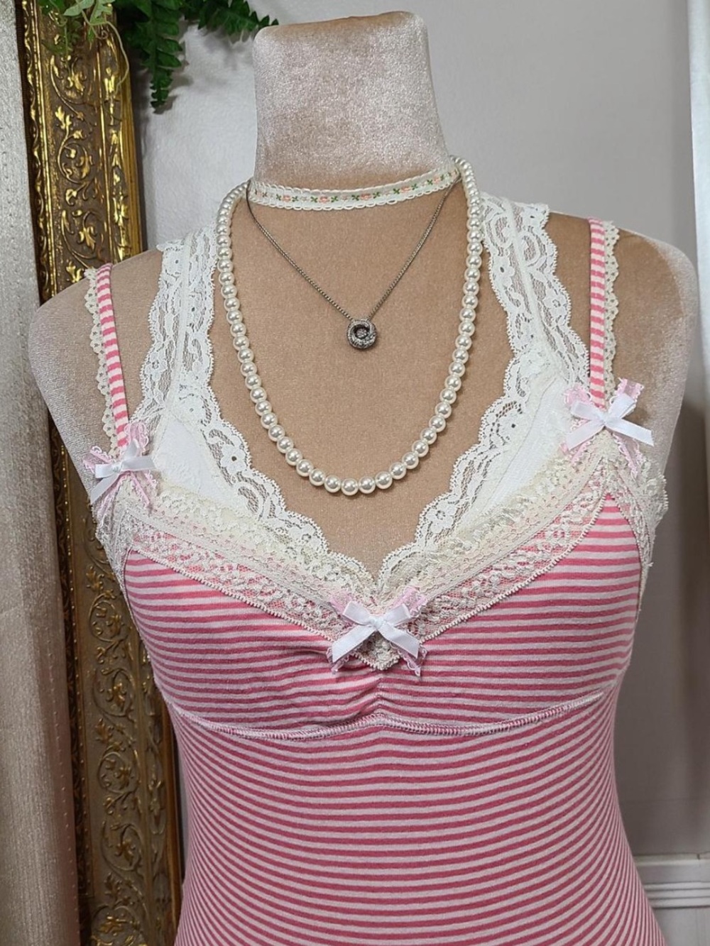 Vintage Abercrombie & Fitch Pink and White Striped Lace Trim Tank Y2K - Picture 2 of 2